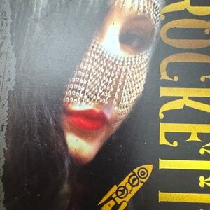 Meet your Posher, RocKeTT